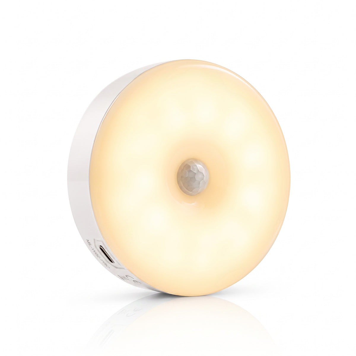Lynova Motion Light wireless LED sensor lamp with warm white glow and magnetic mount